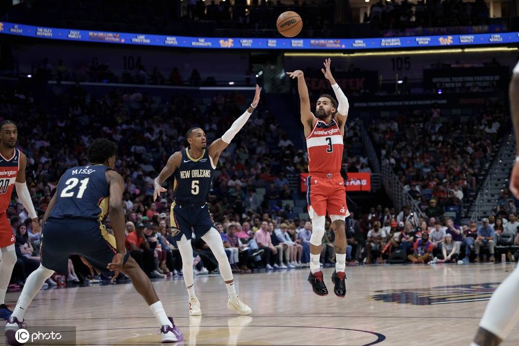 墨菲三世24分特雷杨17分 鹈鹕大胜奇才